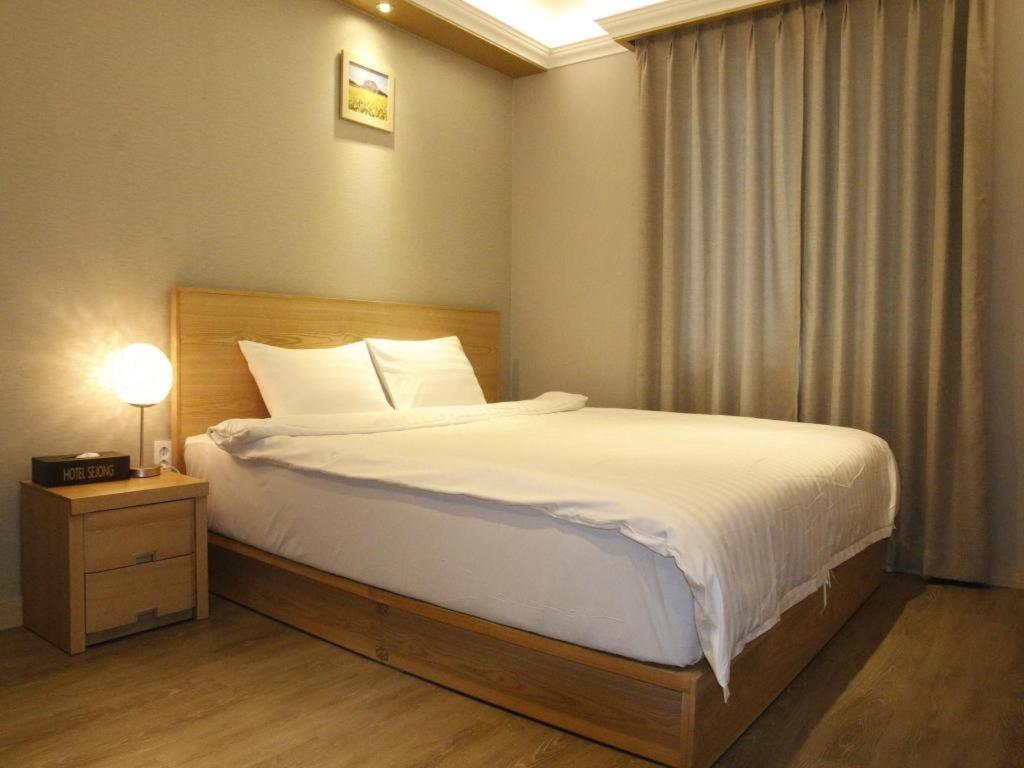 Jeju Sejong Hotel Buitenkant foto