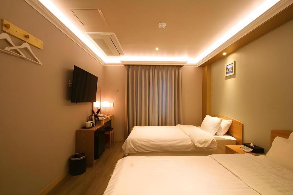 Jeju Sejong Hotel Buitenkant foto