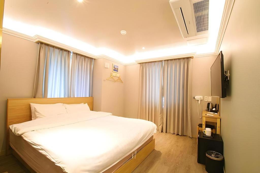 Jeju Sejong Hotel Buitenkant foto